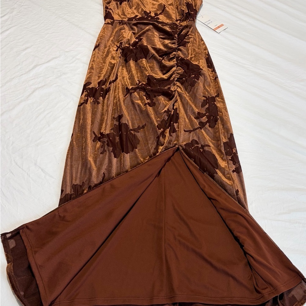 Taylor Brown Velvet Floral Ruched Midi Dress Slit NWT Size 2 - Picture 2 of 15